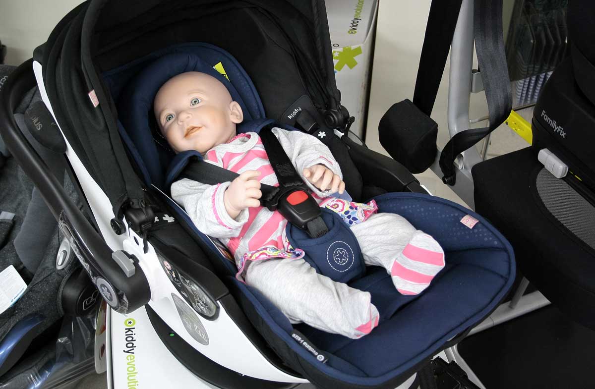 Babyautoschale und Kindersitz